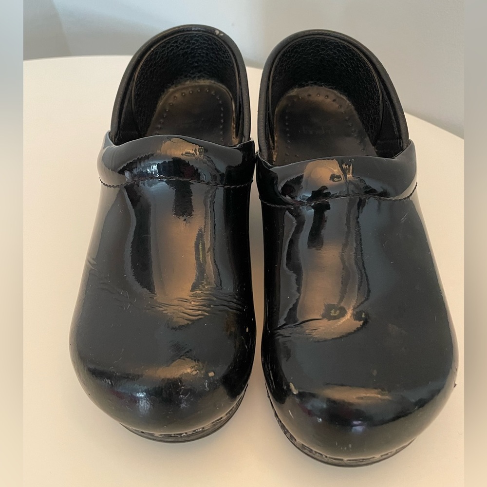 Women’s size EU 32 Black Dansko Clogs